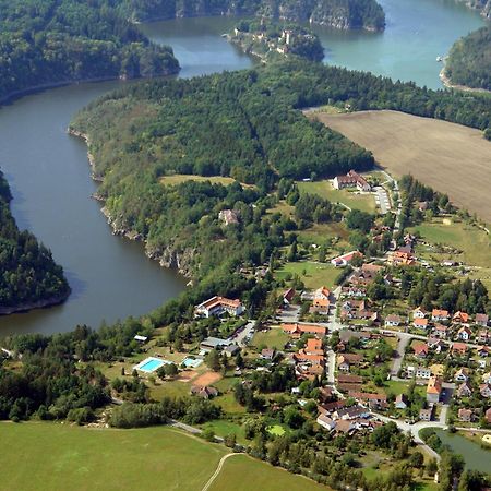 Resort Hotel Zvikov Звиковске Подгради Экстерьер фото