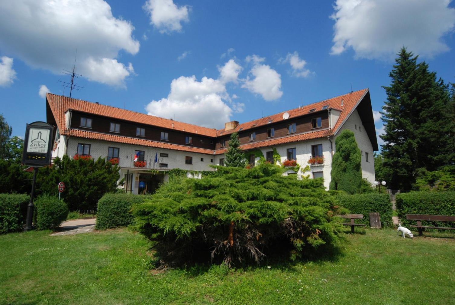 Resort Hotel Zvikov Звиковске Подгради Экстерьер фото