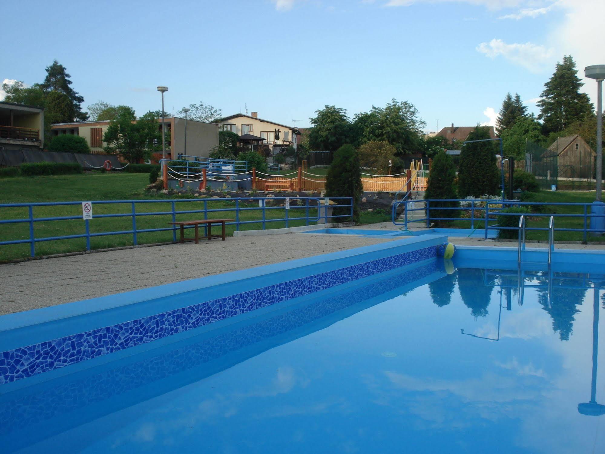 Resort Hotel Zvikov Звиковске Подгради Экстерьер фото